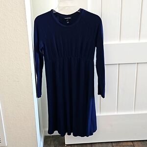 Long sleeved maternity dress